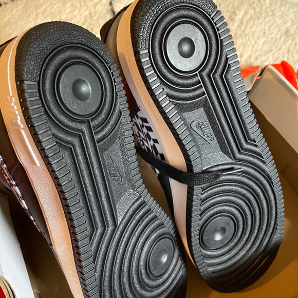 Size 12 - Nike Air Force 1 Low (Tiger Camo) Black/White - Picture 3 of 5